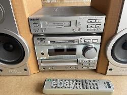 Sony DHC-MD373 Micro Bookshelf Stereo Minidisc CD Tape Hi-fi system, with remote