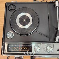 Vintage Sanyo G-2612H Briefcase Stereo Record Player with Speakers WORKS